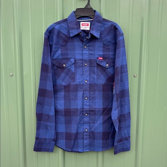 Wrangler Other - Men’s Wrangler Slim Fit Long Sleeve Woven Twill Button Down Shirt Size S